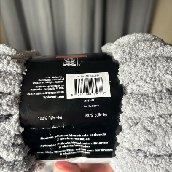 Mainstays Chenille Chunky set. - Picture 9 of 11